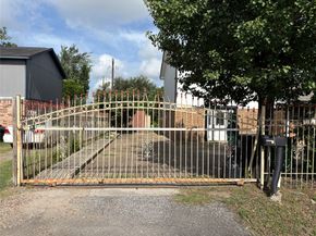 2131 Campbell Road, Houston TX 77080