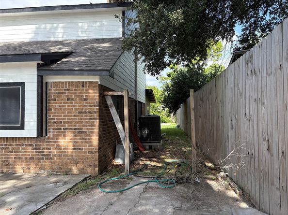 2131 Campbell Road, Houston TX 77080