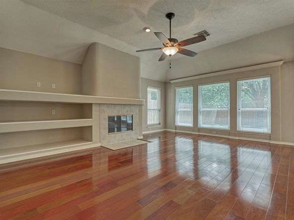 930 Arbor Pine, Tomball TX 77375