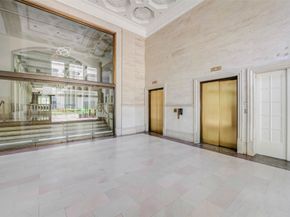 201 Main Street 5D, Houston TX 77002
