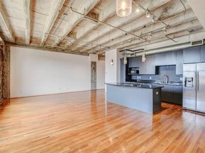 201 Main Street 5D, Houston TX 77002