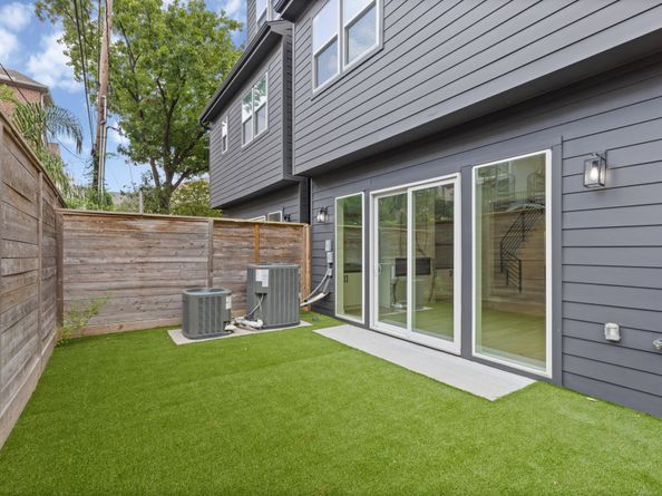 6209 Westcott Street, Houston TX 77007