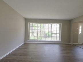 15918 Pinyon Creek Drive, Houston TX 77095