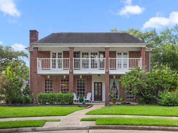 1123 Woodland Court