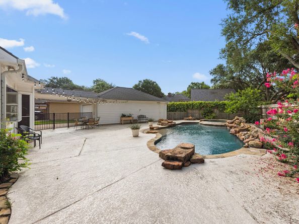 1123 Woodland Court, Richmond TX 77406