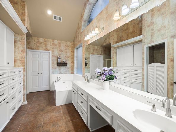 1123 Woodland Court, Richmond TX 77406