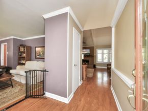 5642 Dumfries Drive, Houston TX 77096