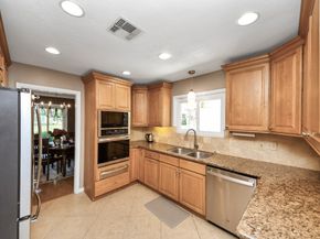 5642 Dumfries Drive, Houston TX 77096
