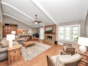 5642 Dumfries Drive, Houston TX 77096