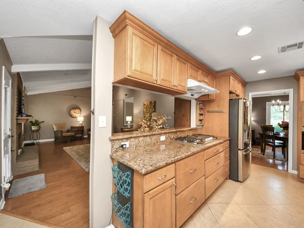 5642 Dumfries Drive, Houston TX 77096