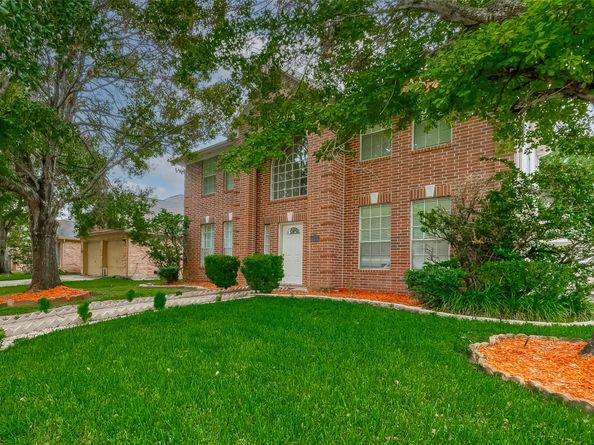 8719 Rose Garden Drive, Houston TX 77083