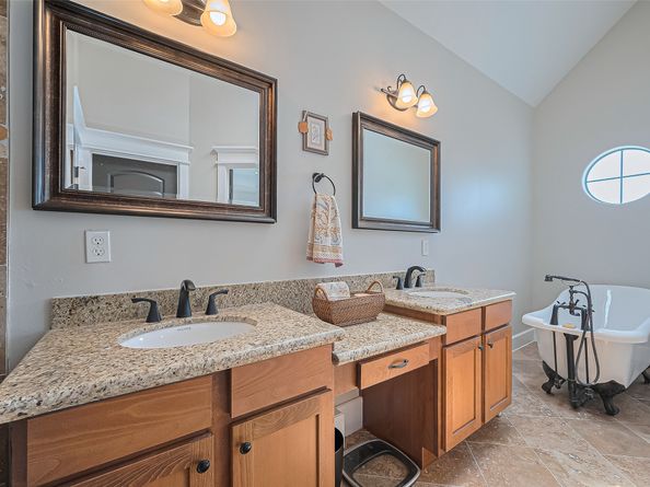 804 Enid Street A, Houston TX 77009