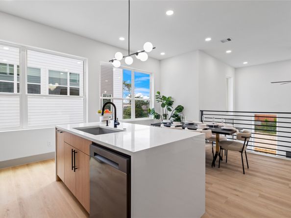 2948 Pitzlin Street, Houston TX 77023