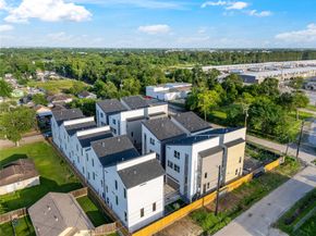 2948 Pitzlin Street, Houston TX 77023