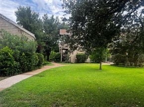 2100 Tanglewilde Street 402, Houston TX 77063