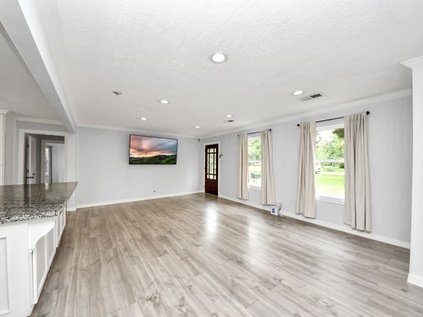 7439 Santa Fe Drive, Houston TX 77061