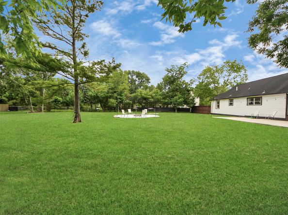 7439 Santa Fe Drive, Houston TX 77061