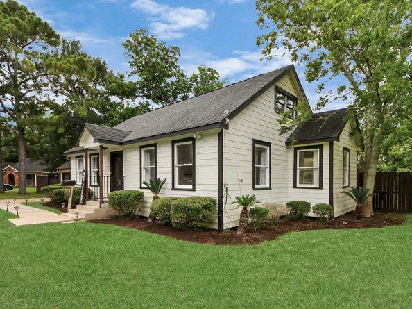 7439 Santa Fe Drive, Houston TX 77061