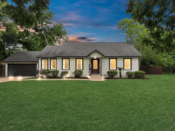 7439 Santa Fe Drive, Houston TX 77061