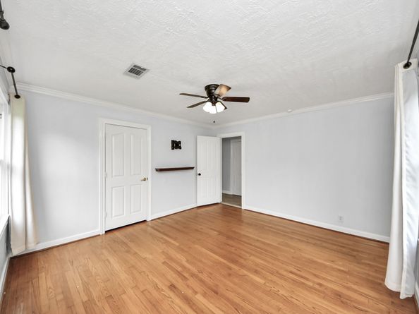 7439 Santa Fe Drive, Houston TX 77061