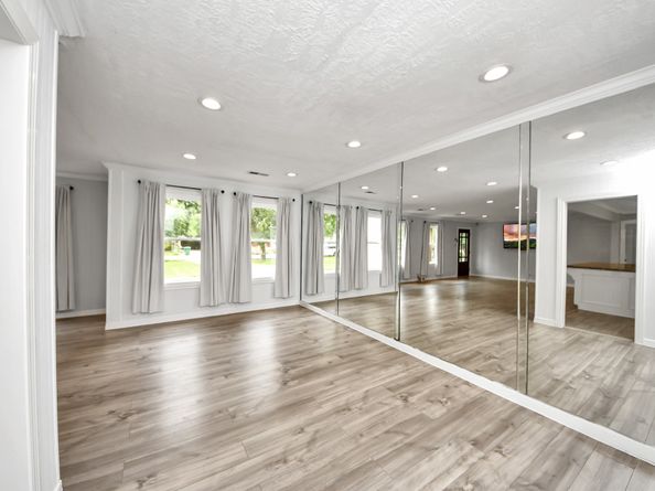 7439 Santa Fe Drive, Houston TX 77061