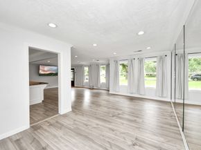 7439 Santa Fe Drive, Houston TX 77061
