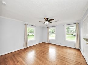 7439 Santa Fe Drive, Houston TX 77061