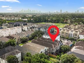 1529 Beall Street B, Houston TX 77008