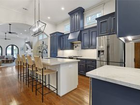 1529 Beall Street B, Houston TX 77008