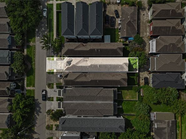 1529 Beall Street B, Houston TX 77008
