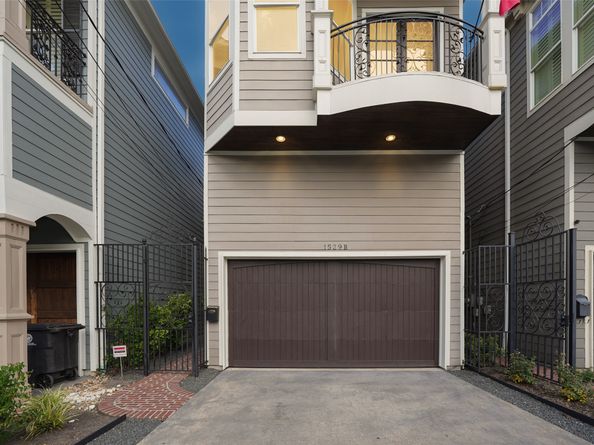 1529 Beall Street B, Houston TX 77008