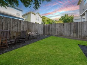 1529 Beall Street B, Houston TX 77008