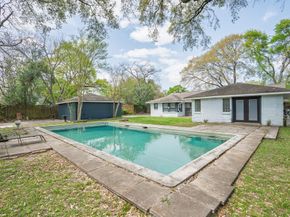 5507 W Bellfort Avenue, Houston TX 77035