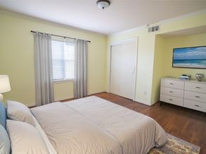5507 W Bellfort Avenue, Houston TX 77035