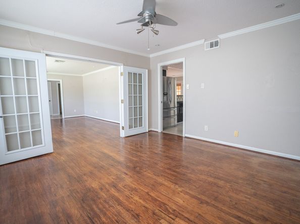 5507 W Bellfort Avenue, Houston TX 77035