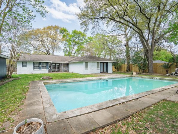 5507 W Bellfort Avenue, Houston TX 77035