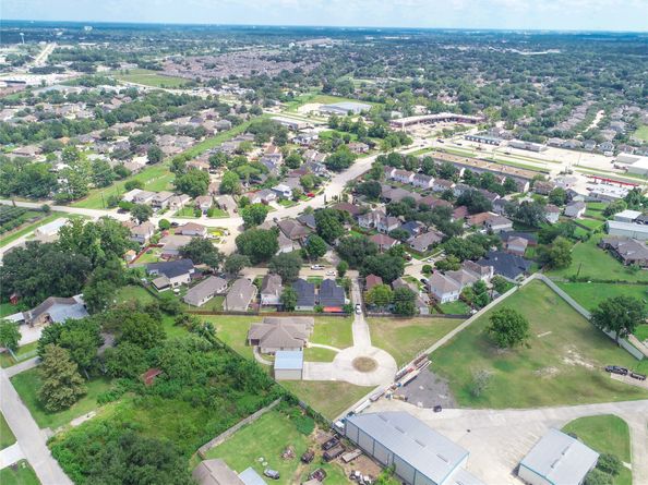 5435 Evergreen Canyon Road, Houston TX 77066