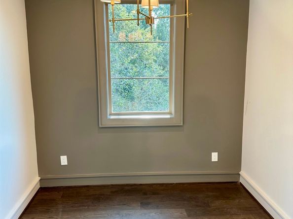 2434 QUENBY Street, Houston TX 77005