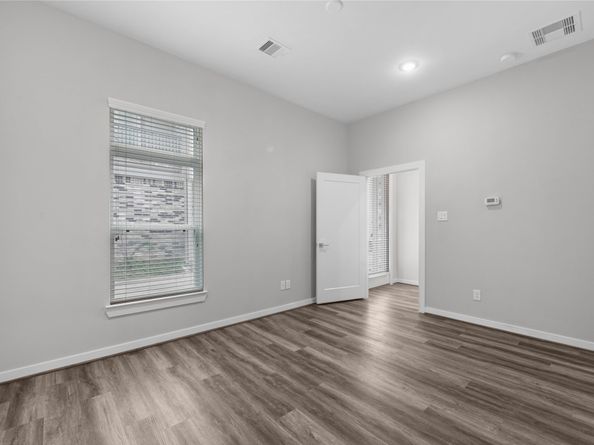 5823 Fairdale Lane C, Houston TX 77057