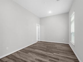 5823 Fairdale Lane C, Houston TX 77057