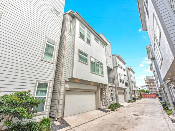 5823 Fairdale Lane C, Houston TX 77057