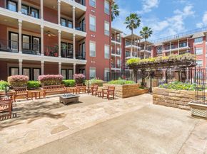 2400 Mccue Road 424, Houston TX 77056