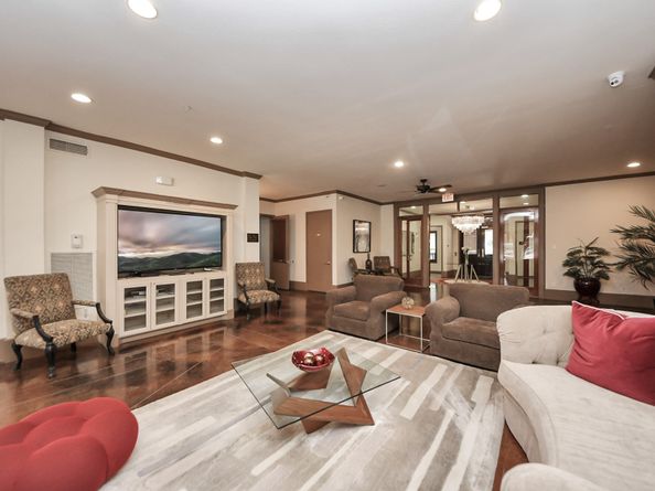 2400 Mccue Road 424, Houston TX 77056
