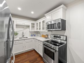 3711 San Felipe Street 6C, Houston TX 77027
