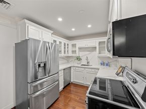 3711 San Felipe Street 6C, Houston TX 77027