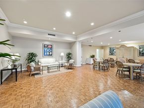 3711 San Felipe Street 6C, Houston TX 77027