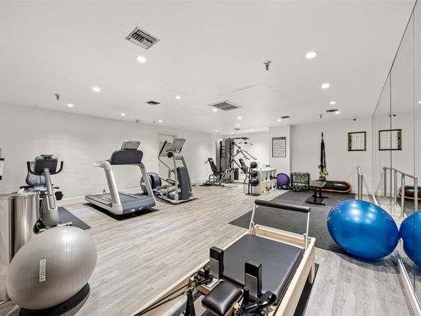 3711 San Felipe Street 6C, Houston TX 77027
