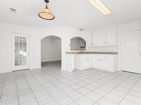 8502 DETROIT Street D, Houston TX 77017