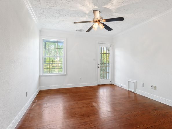 8502 DETROIT Street D, Houston TX 77017