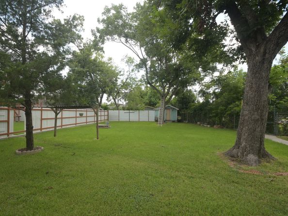 283 Turner Drive, Houston TX 77076